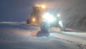 Siirt’te kar yağışı nedeniyle 15 köy yolu ulaşıma kapandı