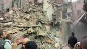 Mısırda beş katlı bina çöktü Çok sayıda can kaybı var