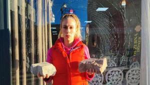 İki kız kardeşin iş yerine saldırı Şok detay kameraya takıldı: Bugün taş atanlar, yarın kurşun sıkabilir