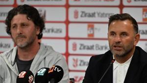 Galatasarayda Okan Buruk ayrılığı açıkladı 2 isimle yollar ayrılıyor