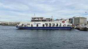 Bozcaada ve Gökçeadada feribot seferlerine fırtına engeli