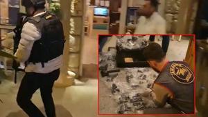 Restorana operasyon Valizde değeri 7,5 milyon lira olan 50 silah bulundu