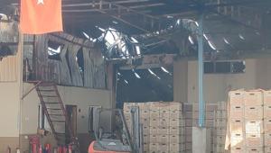 Hatayda fabrika yangını Pantolonunu giymek için geri döndü, hayatına mal oldu