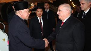 Bakan Güler, Malezya Başbakanı İbrahimi karşıladı