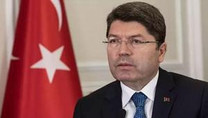Bakan Tunç duyurdu Sosyal medya paylaşımları tepki çeken avukat hakkında soruşturma