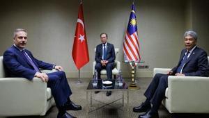 Dışişleri Bakanı Hakan Fidan, Malezya Başbakanı İbrahim ile bir araya geldi