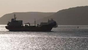 Çanakkale Boğazı kuvvetli fırtına nedeniyle transit gemi geçişlerine kapatıldı