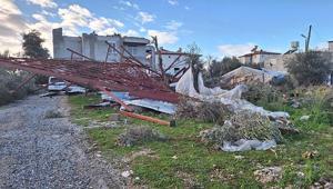 Antalyada hortumun neden olduğu zarar, gün ağardığında ortaya çıktı