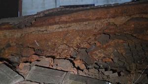 Sultanbeylide istinat duvarı ikinci kez çöktü