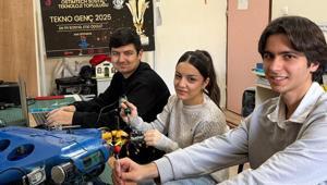 Yaptıkları su altı aracıyla TEKNOFESTte ödül aldılar