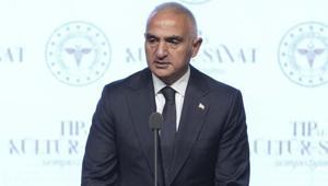 Bakanlar Memişoğlu ve Ersoy, Tıp ve Kültür-Sanat Sempozyumunda konuştu