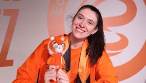 Eczacıbaşı Dynavit, Dana Rettke ile sözleşme yeniledi