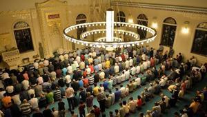 MİRAÇ KANDİLİ NAMAZI KILINIŞI | Miraç Kandili namazı nasıl ve ne zaman kılınır Miraç Kandili 100 rekat namazı kılınışı ve okunacak dualar