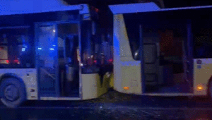 Başakşehirde 3 İETT otobüsünün çarpıştığı kazada 5 kişi yaralandı