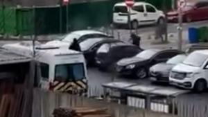 Kağıthanede dehşet Otomobile silahlı saldırı