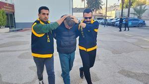 Adanada öğretmene saldıran suç makinesi veli yakalandı