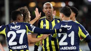 Fenerbahçe, Alanyada hata yapmadı Galatasaray ile farkı 1e indirdi