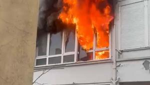 Ayvalık’ta evde büyük panik: Buzdolabı patladı, alevler evi sardı