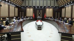 Cumhurbaşkanı Erdoğan, Politika Kurulları Başkan Vekillerini Külliye’de kabul etti