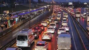 İstanbul trafiğinde yoğunluk yüzde 85e çıktı İşte bölge bölge son durum