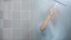 Duvarınıza asın, nemi unutun: Banyonun gizli kahramanı Küf ve nemi emiyor