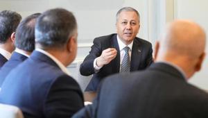 İçişleri Bakanı Yerlikaya, Ezidi toplumu temsilcilerini kabul etti