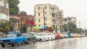 WSJ: Küba’ya yeni bir lider aranıyor