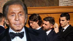 93 yaşında hayatını kaybetmişti İtalyan modacı Valentino, Romada son yolculuğuna uğurlandı