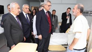 Bakan Memişoğlu, Esenyurtta yapımı tamamlanan hastaneyi ziyaret etti