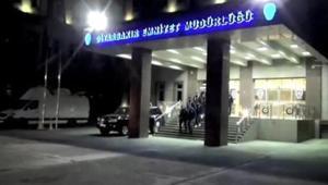 Diyarbakırda emniyetin önüne el yapımı patlayıcı atan 2 şüpheli aranıyor