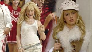 High School Musicalin efsanesiydi Ashley Tisdale yıllara meydan okuyor