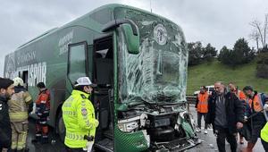 Konyaspor U-19 takımını taşıyan otobüs TEM’de kaza yaptı