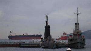 Günlerce karaya oturmuştu Dev ham petrol tankeri, Yalova’ya çekiliyor