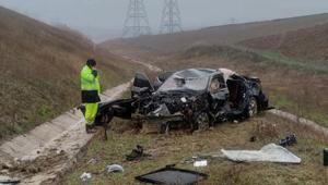 Cenazeye giderken kaza yaptılar Otomobil şarampole devrildi: 5 yaralı
