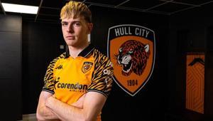 Premier Lig yolunda Hull Cityden önemli bir transfer daha