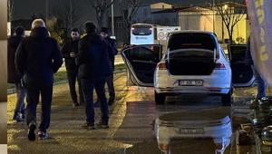 Polisin dur ihtarına uymayan araçta el bombası ve tabanca ele geçirildi