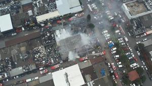 Başakşehirde sanayi sitesinde yangın Çok sayıda ekip sevk edildi