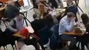 Kafede otururken çantası boşaltıldı Rus turistin 25 bin avrosunu çalan şüpheliler havalimanında yakalandı