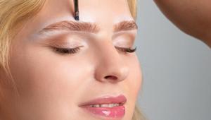 15 günde daha gür kirpikler Hint yağından gelen mucize