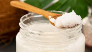 Cildi ipek gibi yapıyor Doğal ürünleri birleştirin, ışıl ışıl görünüyor