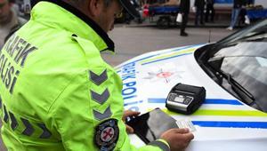 Trafikte yeni dönem Teklifin 6 maddesi kabul edildi... İşte kabul edilen yeni cezalar