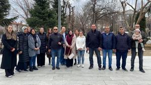 Okul tuvaletinde kamera krizi Görevden alınan müdür için veliler valiliğin kapısını çaldı