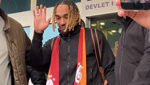 Galatasarayın yeni transferi Sacha Boey, İstanbula geldi