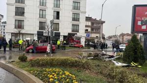 Büyükçekmece’de kontrolden çıkan vinç diş polikliniğine daldı Şoför kaçtı