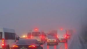 İstanbulda yağmur ve sis etkisi Trafik yoğunluğu yüzde 72ye kadar çıktı