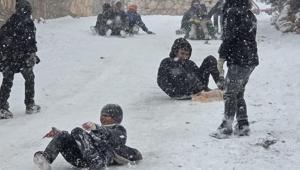 Son dakika... Eğitime kar engeli 2 kentte okullar tatil edildi