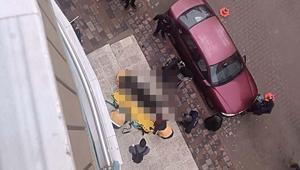 3üncü kattan düşen 2 çocuk annesi kadın hayatını kaybetti
