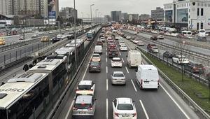 İstanbulda trafik yoğunluğu yüzde 80e kadar çıktı