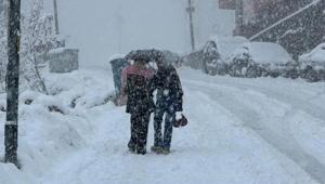 Eğitime kar engeli 1 kentte okullar tatil edildi