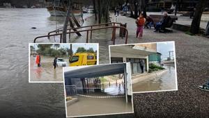 Antalya ve İzmirde sağanak dehşeti Meteoroloji saat verdi: Asıl tehlike saat 22.00den sonra